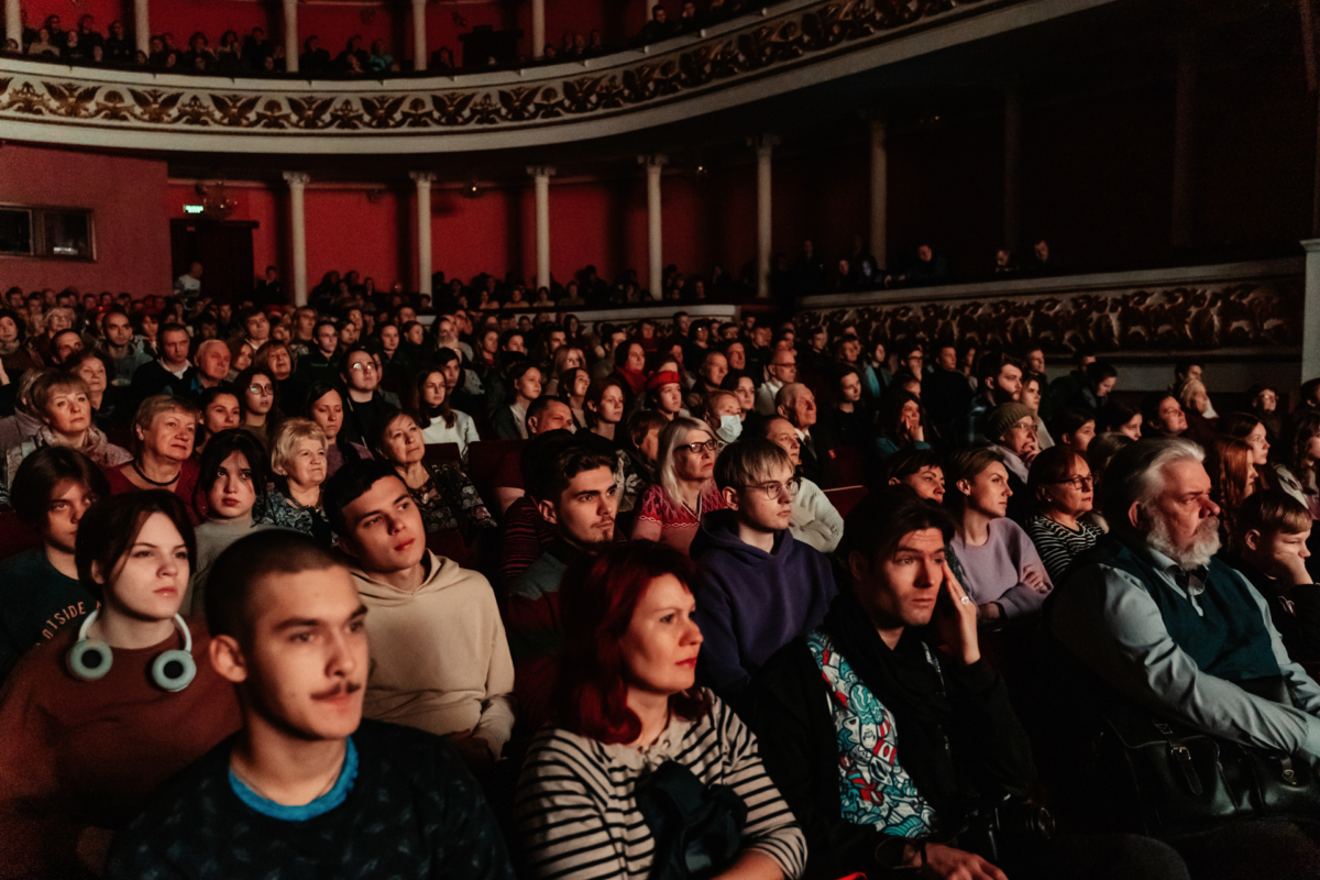 Тверская молодежь побывала на показе фильма «Донбасс. Дорога домой»