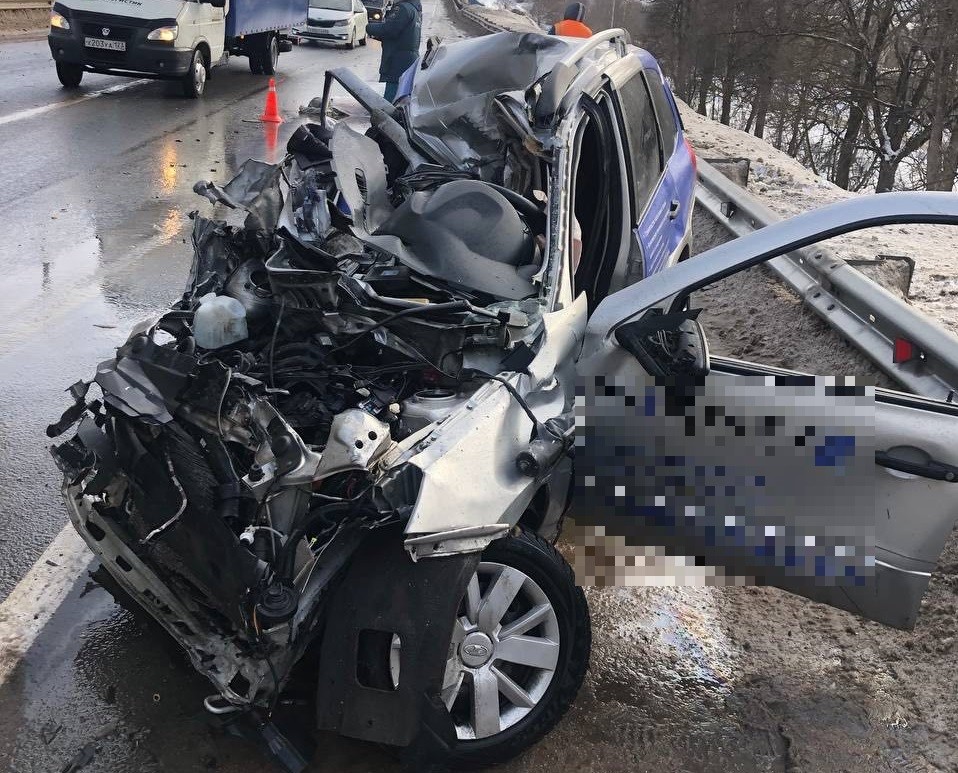 В Тверской области водитель «Лады» погиб в столкновении с большегрузом