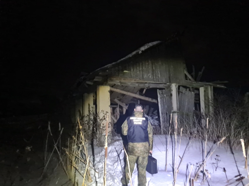 В Тверской области мужчина погиб под обвалившейся крышей