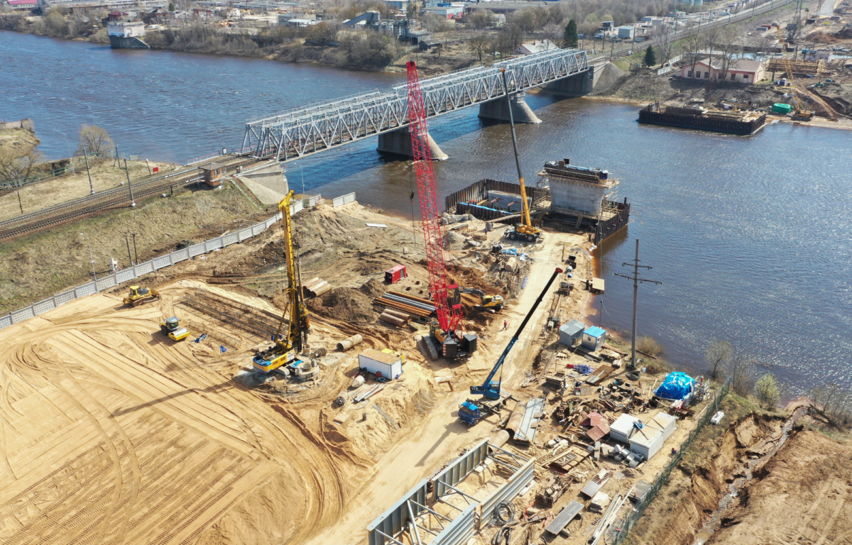 Губернатор Тверской области проинспектировал ход строительства Западного моста