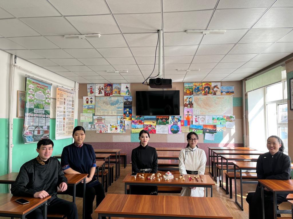В Монголии открылась выставка с рисунками Тверских школьников