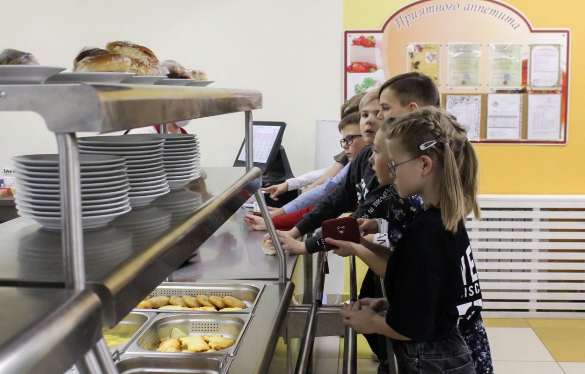 Школьники Тверской области смогут получить дополнительное питание в течение всего года