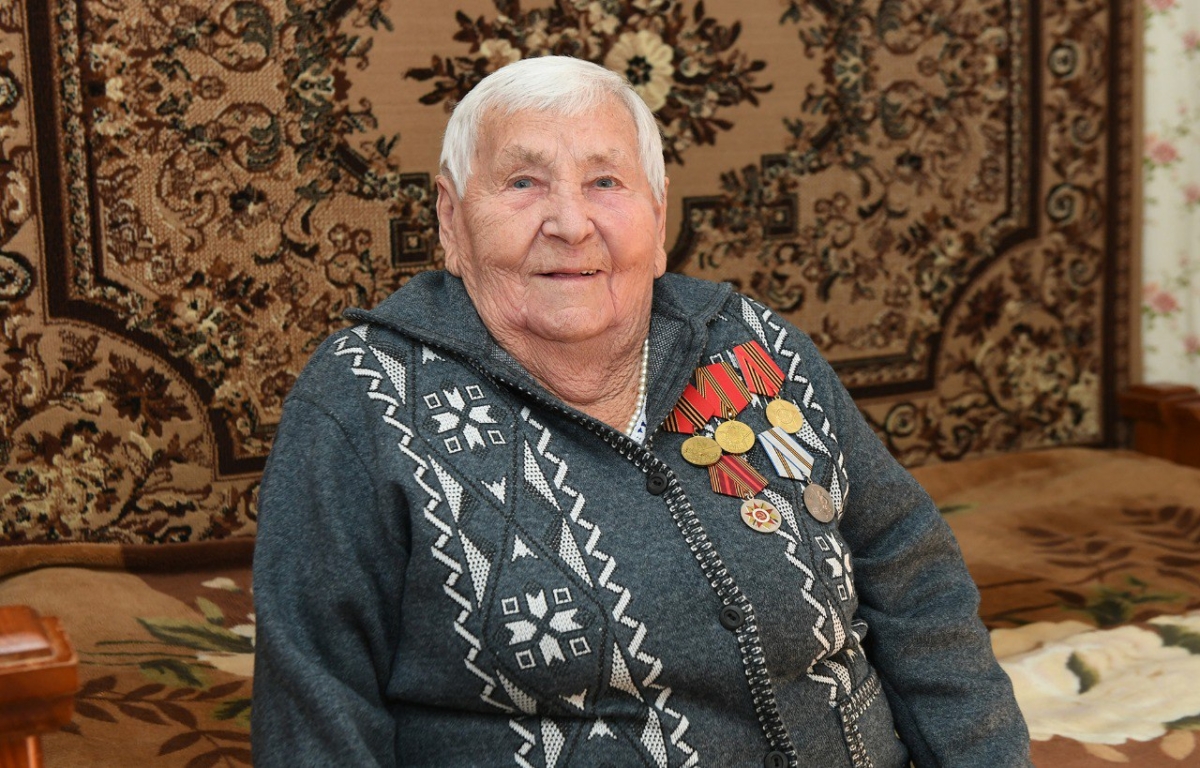 Жительница Калининского района отметила 102-летие
