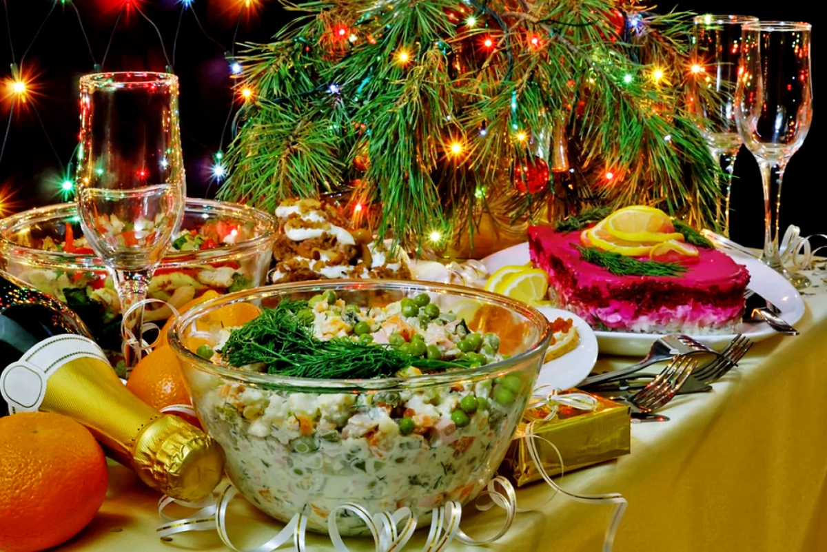 Жителям Калининского округа дали рекомендации по питанию в новогодние праздники