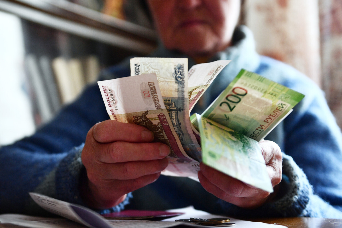 283 тысячам пенсионеров в Тверской области повышены пенсии