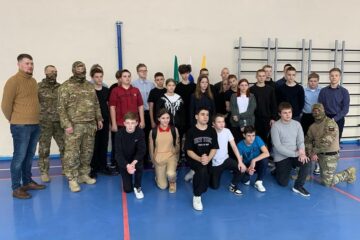 Бойцы СВО провели занятия в школе Калининского округа
