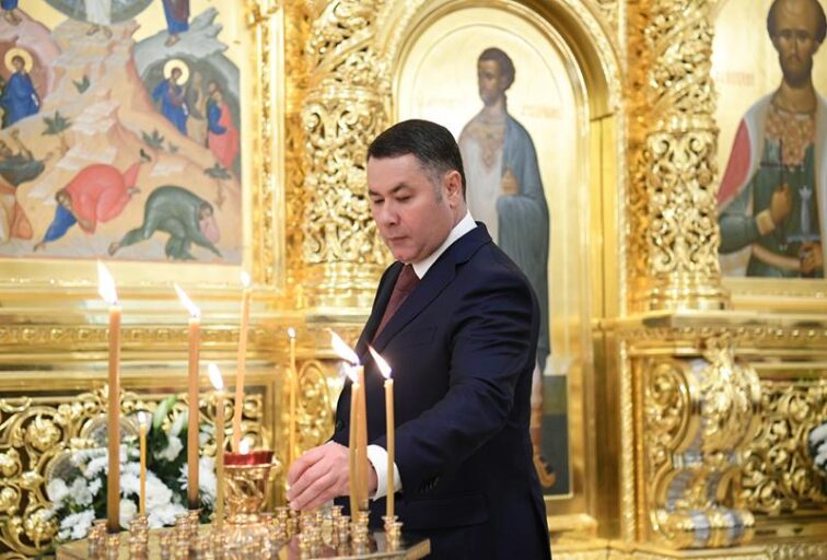 Губернатор Игорь Руденя встретил Воскресение Христово в Спасо-Преображенском соборе