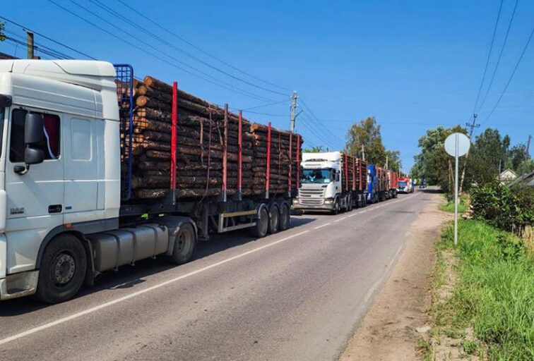 Из Верхневолжья в Курскую область направили гуманитарный груз с пиломатериалами