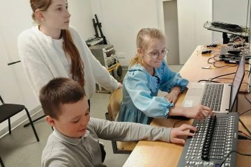 «Театр истории» из Медновской школы провел новую смену в дни каникул