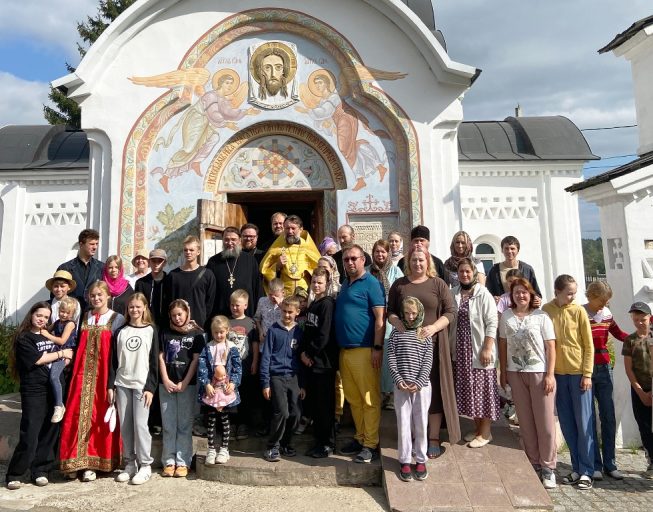 В Калининском округе прошел слет православной молодежи