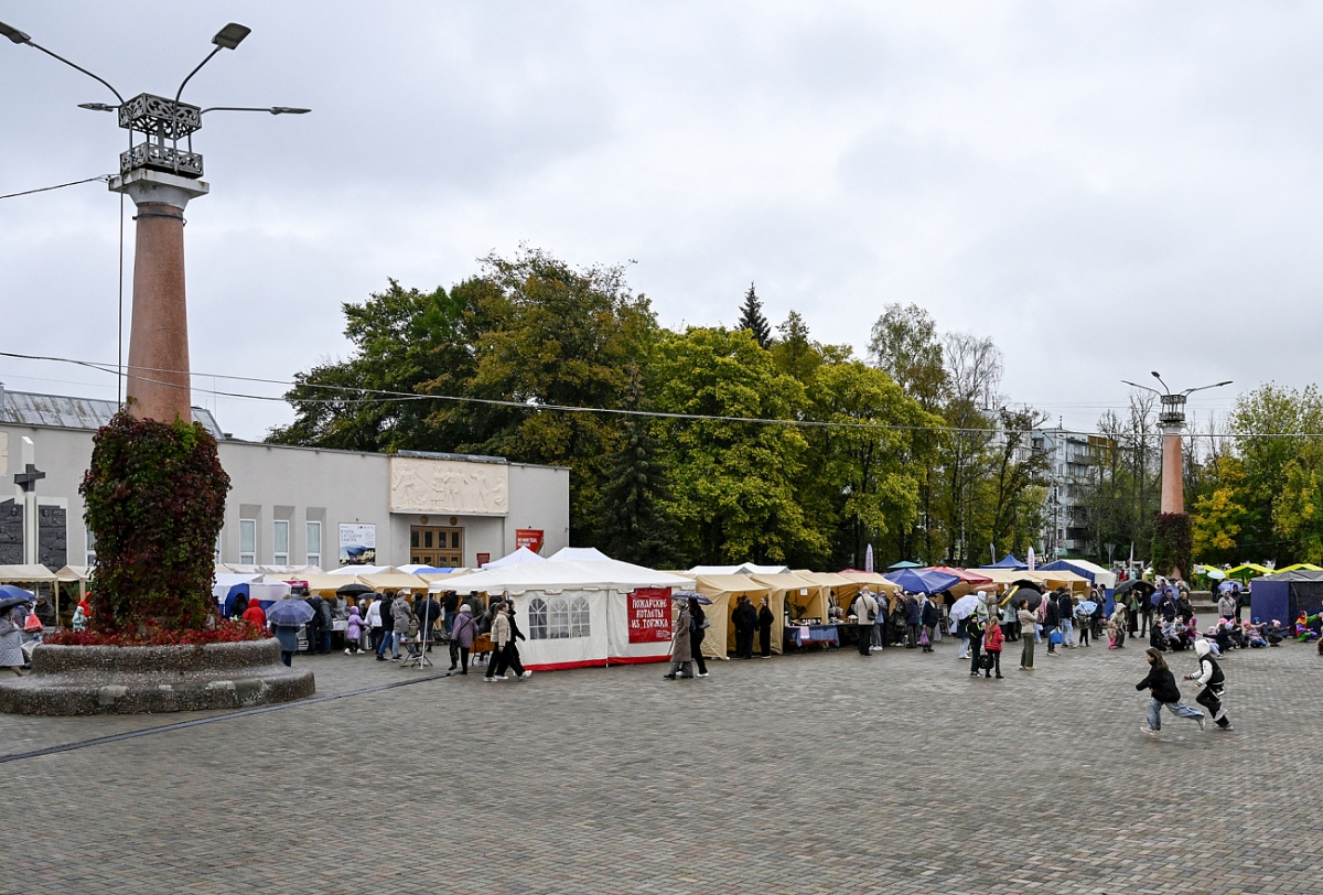 В столице Верхневолжья прошла «Ярмарка продовольствия»