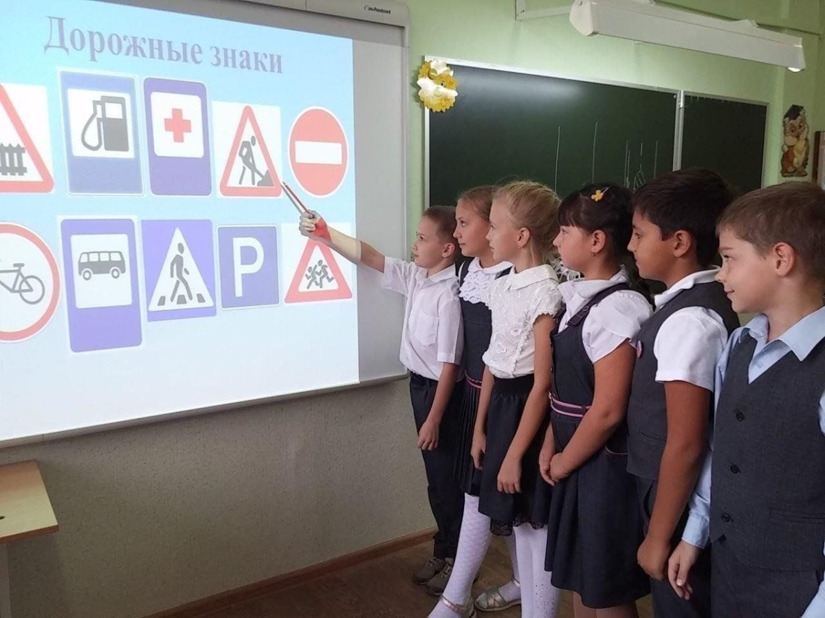 Юным жителям Тверской области предлагают участие в творческих конкурсах
